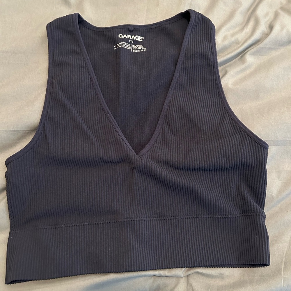 Garage ribbed crop